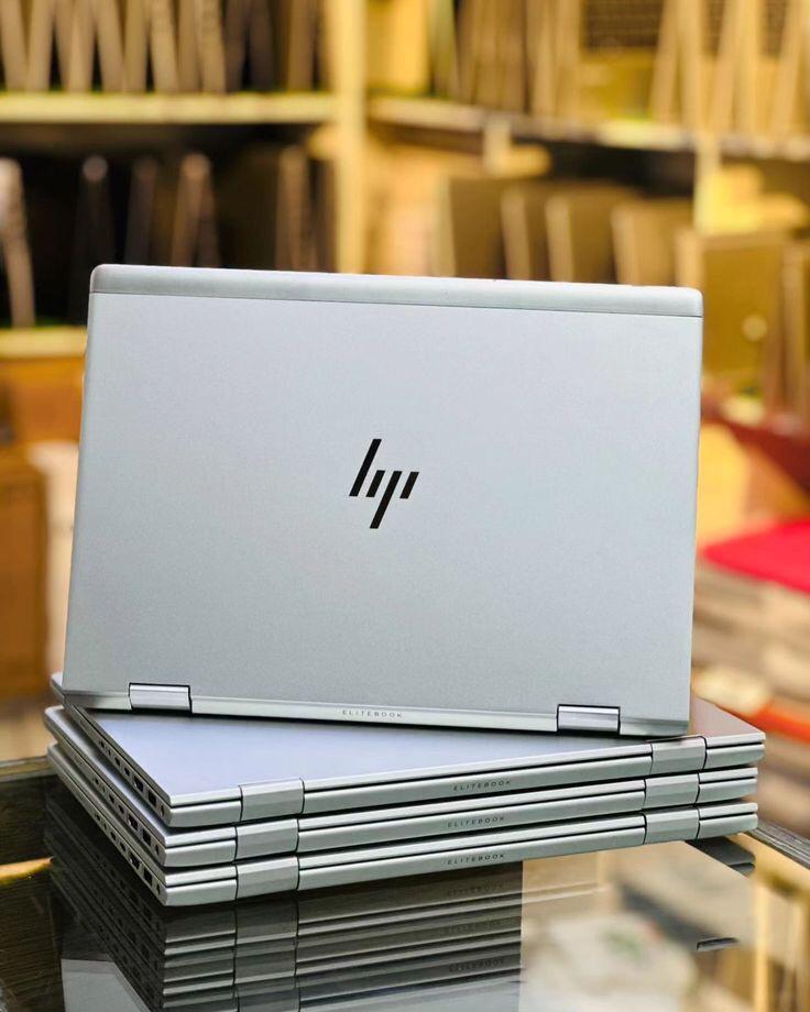 HP Laptop on pedestal